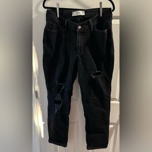 Hollister Curvy High-Rise Mom Jean